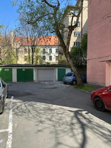 Sunny House One Apartment Братислава Екстериор снимка