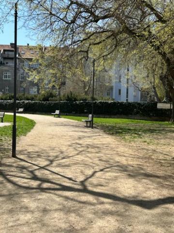 Sunny House One Apartment Братислава Екстериор снимка